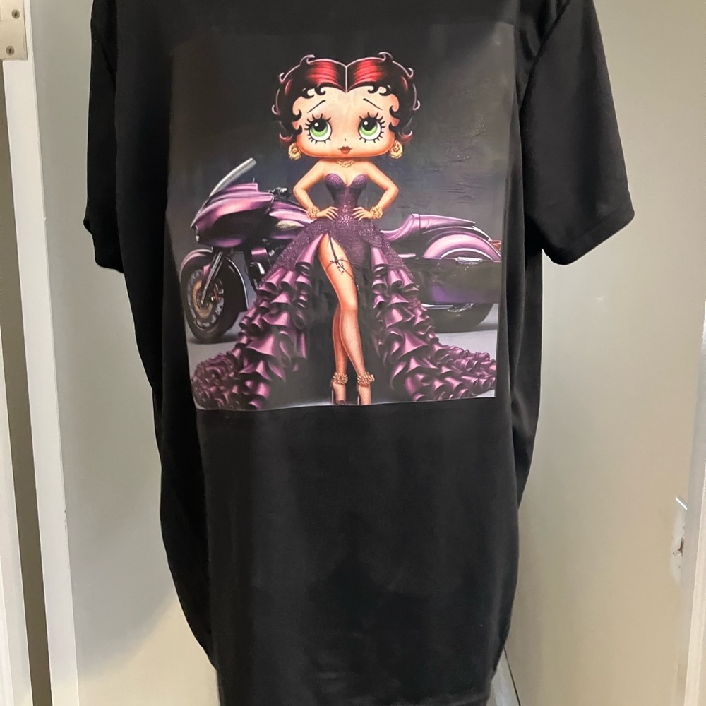 Womens Black Graphic T-Shirt